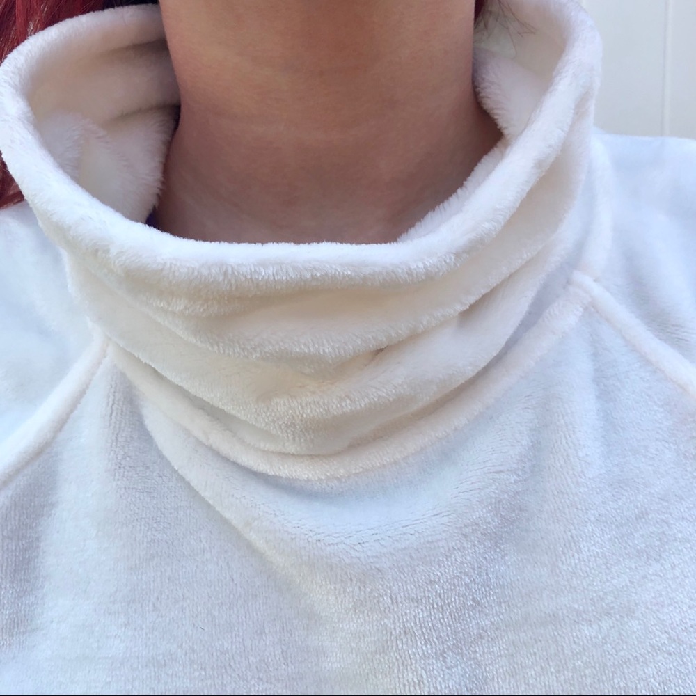 Women's (Juniors) Champion Lrg Fleece Pullover - Picture 5 of 7